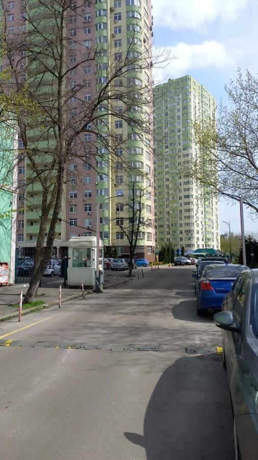 1 Поверх Ж К Паркові Озера Метро Дарниця Apartment เคียฟ ภายนอก รูปภาพ