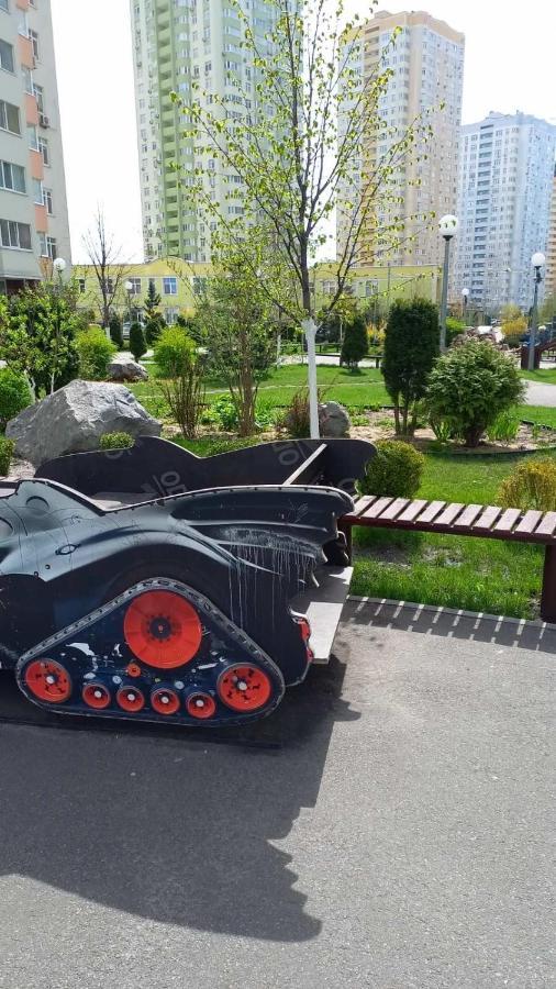 1 Поверх Ж К Паркові Озера Метро Дарниця Apartment เคียฟ ภายนอก รูปภาพ