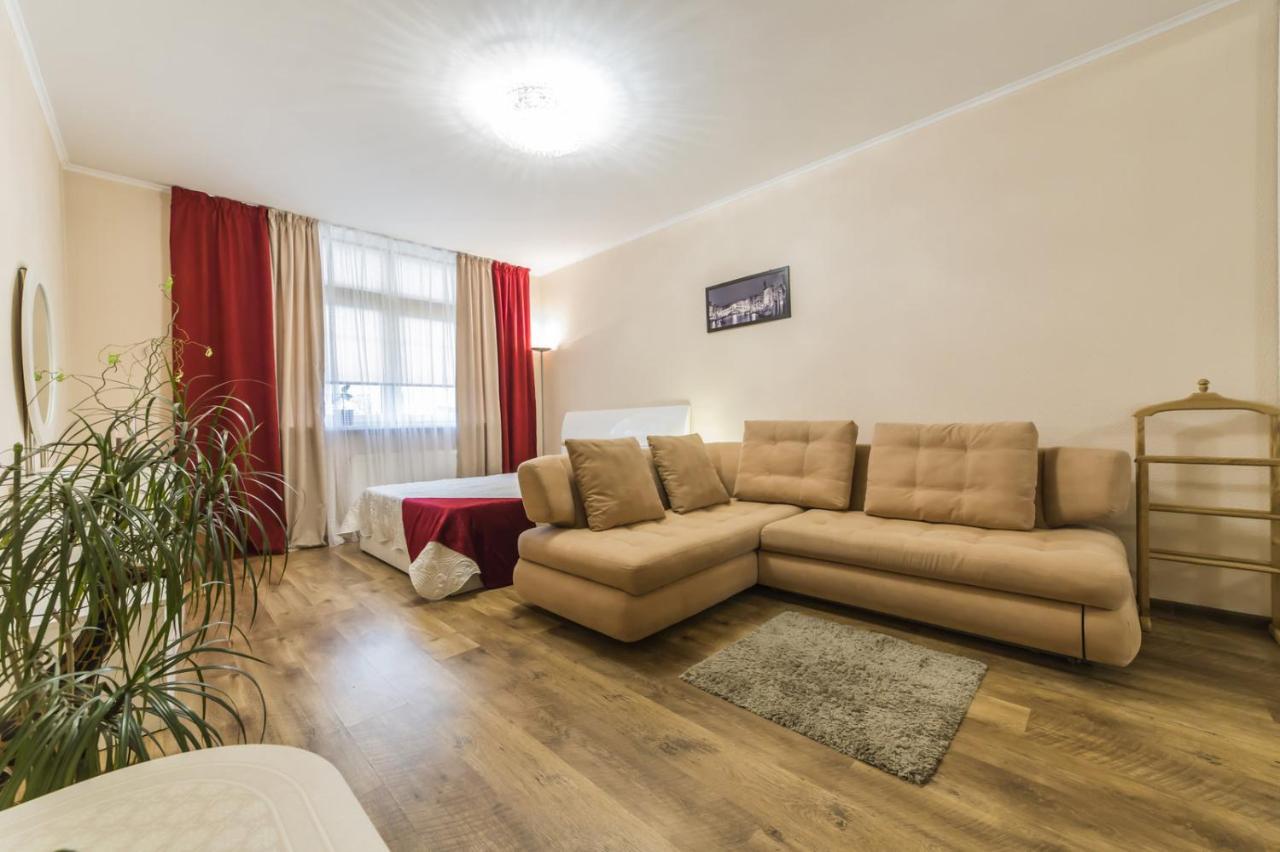 1 Поверх Ж К Паркові Озера Метро Дарниця Apartment เคียฟ ภายนอก รูปภาพ