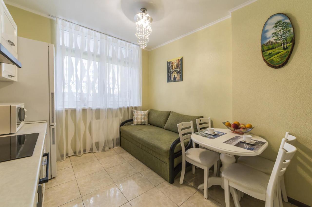 1 Поверх Ж К Паркові Озера Метро Дарниця Apartment เคียฟ ภายนอก รูปภาพ