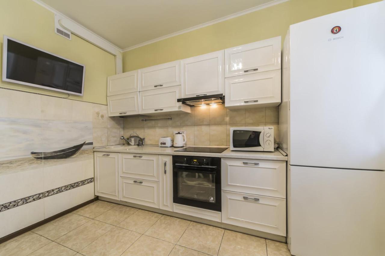 1 Поверх Ж К Паркові Озера Метро Дарниця Apartment เคียฟ ภายนอก รูปภาพ