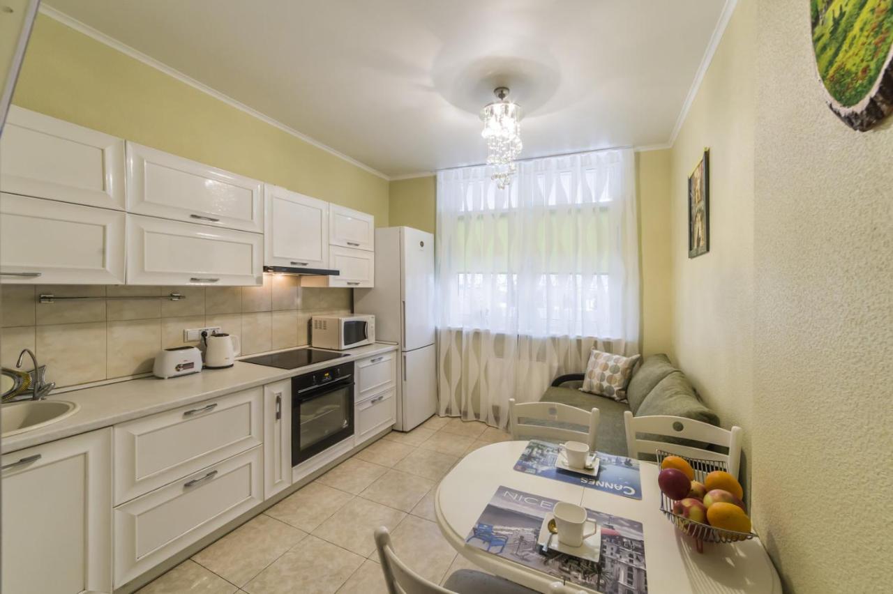 1 Поверх Ж К Паркові Озера Метро Дарниця Apartment เคียฟ ภายนอก รูปภาพ
