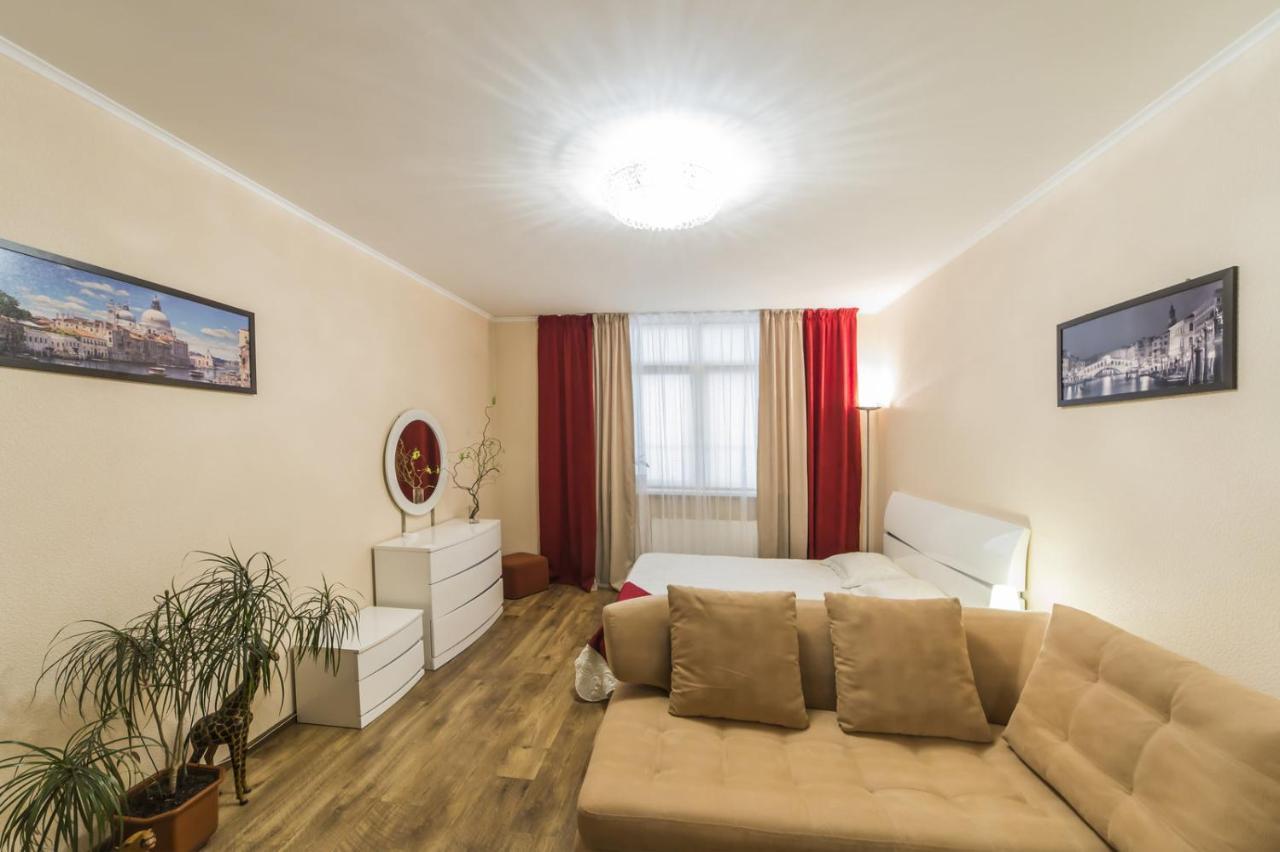1 Поверх Ж К Паркові Озера Метро Дарниця Apartment เคียฟ ภายนอก รูปภาพ