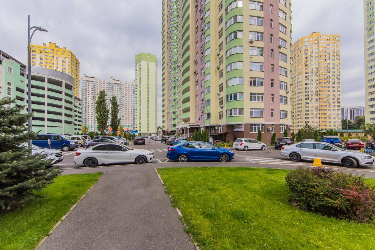 1 Поверх Ж К Паркові Озера Метро Дарниця Apartment เคียฟ ภายนอก รูปภาพ
